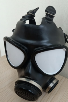 防毒面具